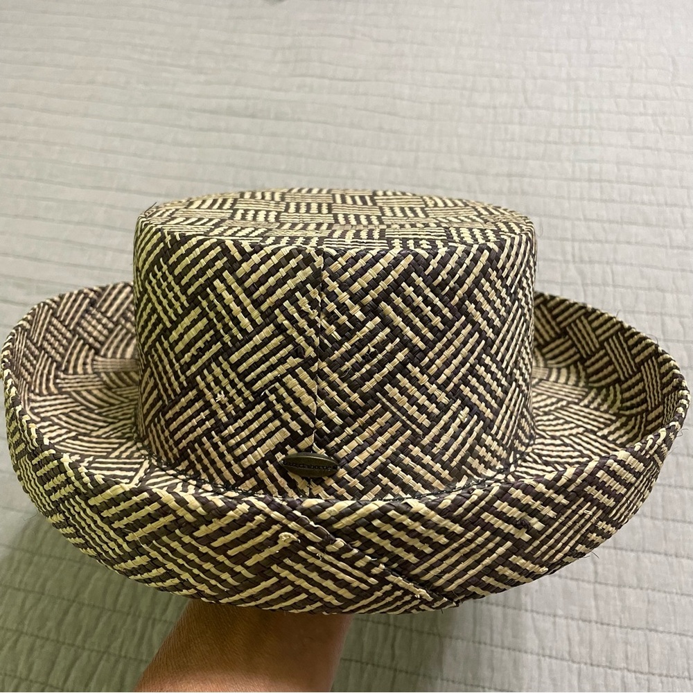 Vtg. Liz Claiborne Brown and Cream Straw Hat Upturned Brim Classy Feminine